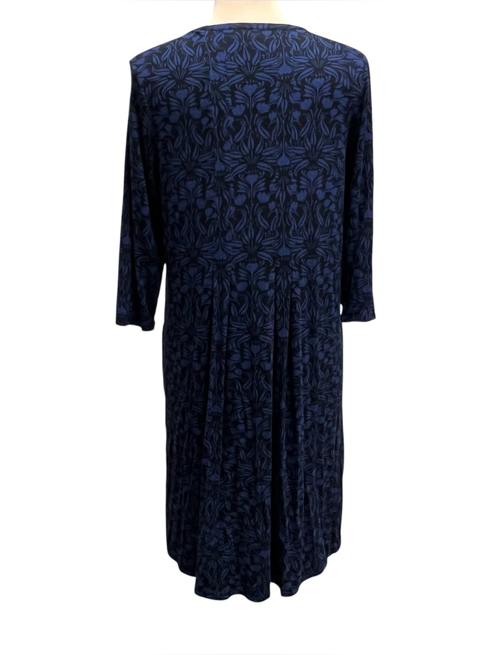 J.Jill Soft Knit Jersey Dress Size Medium Blue Black Print Pockets Button Front - Picture 6 of 12